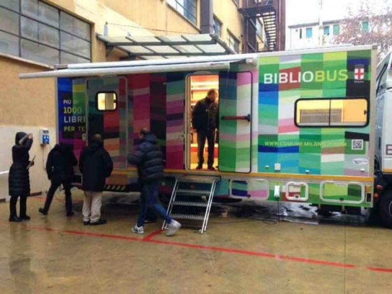 PROGETTO BIBLIOBUS - BIBLIOTECHE ITINERANTI A MILANO