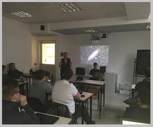 "Conferenza di Astronomia del Sig. Carlo Colombo, appassionato astrofilo milanese" - 1A Turismo e 1A Informatica - Istituto Paritario Freud Milano